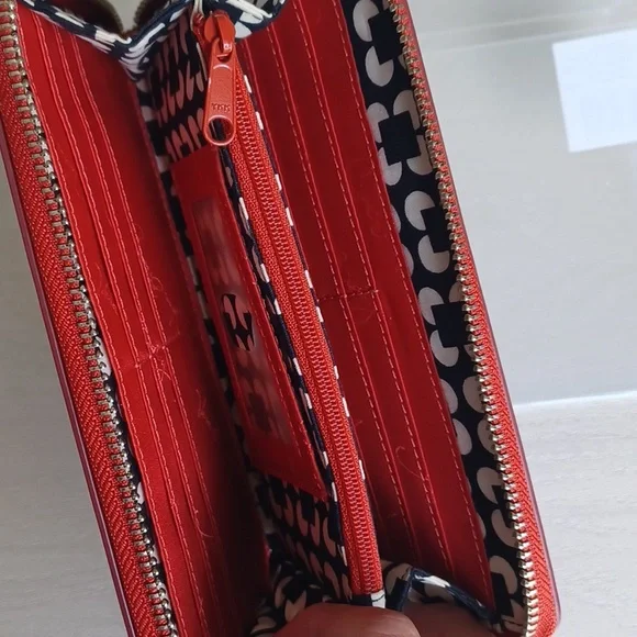 Vera Bradley Coral Red Faux Leather Accordian Style Zip Around Wallet - Picture 10 of 16